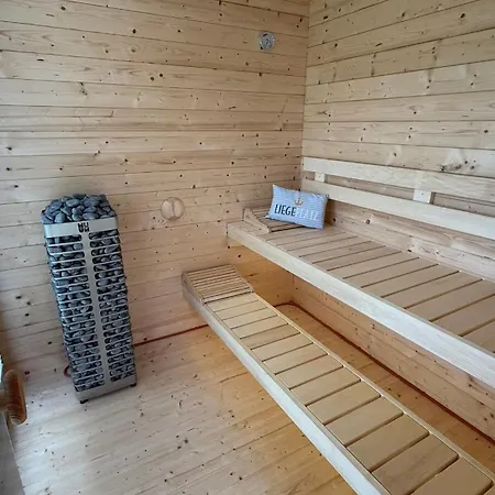 Maare & Mit Sauna Feriehus *